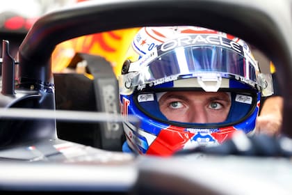 Max Verstappen, decidido a recortar distancias respecto de los McLaren