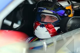 Verstappen clasifica en Nürburgring con un auto de otra categoría, mientras lo convencen para que siga en la F1