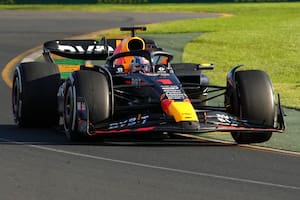 Max Verstappen ganó el Gran Premio de Australia, en una carrera llena de choques