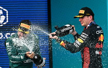  Max Verstappen y Fernando Alonso, toda la buena energía en el GP de Miami