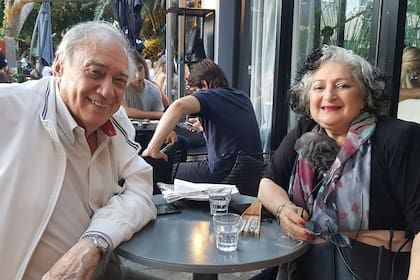 Max y Luly se conocieron durante la pandemia, hablando de balcón a balcón