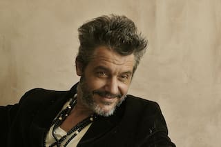 Maxi Ghione y la operación que podría hacer que deje de usar audífonos