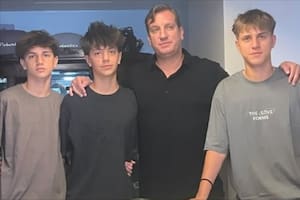 Maxi López llegó a la Argentina y se reencontró con Valentino, Benedicto y Constantino