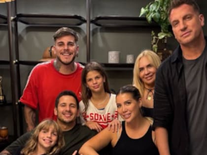 Maxi López y Guido Icardi compartieron una cena en el edificio Chateau Libertador (Instagram @guidoicardi)