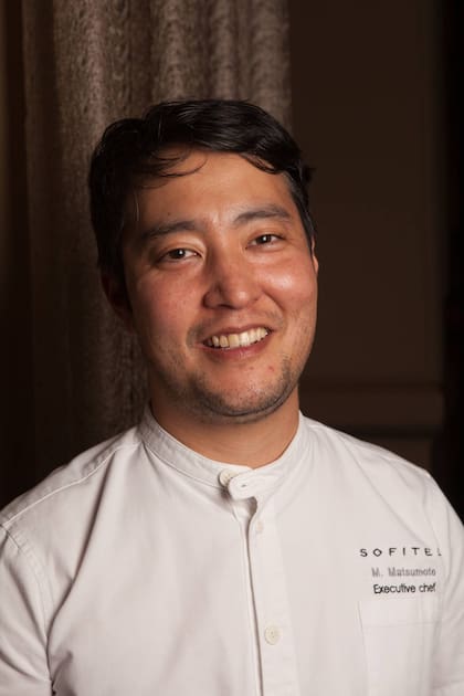 Maxi Matsumoto es nikkei, estudió en el IAG y se formó con Germán Martitegui.
