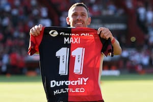 A los 40 años, Maxi Rodríguez todavía se viste de héroe en Newell´s: su gol en el triunfo ante Central Córdoba