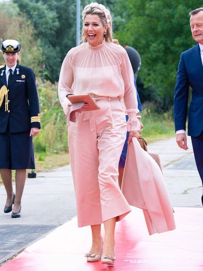 Máxima asistió a la inauguración de una supercomputadora