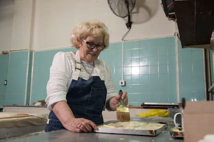 Máxima cayó casi de casualidad y hoy es "más griega" que cualquiera de la familia