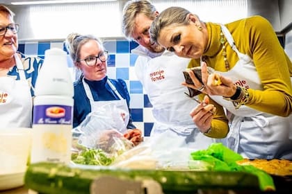 Máxima demostró sus habilidades en la cocina (Foto Instagram @oranje_fonds)