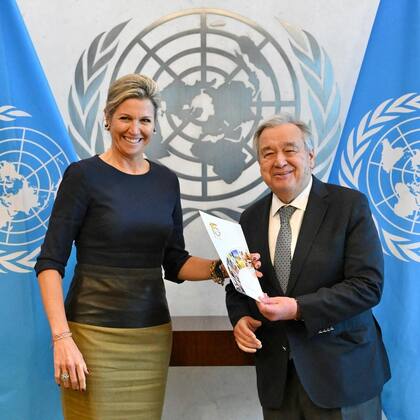 Máxima se lució con un elegante vestido de mangas tres cuartas (Foto: @koninklijkhuis)