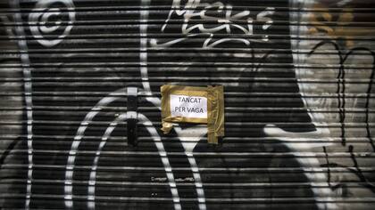 Máxima tensión en Cataluña: piquetes, marchas y presión a la Policía en el inicio de la huelga general