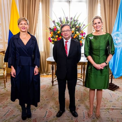 Máxima Zorreguieta, junto al presidente de Colombia, Gustavo Petro, y la primera dama, Verónica Alcocer (Foto: Instagram @unsgsa / @patrickvkatwijk)