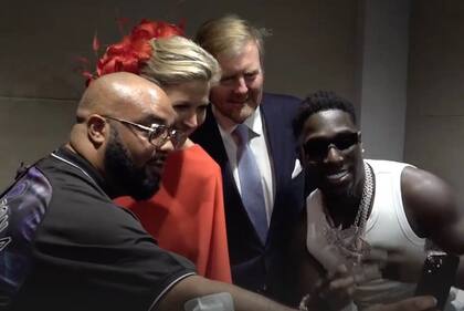 Máxima Zorreguieta y Guillermo Alejandro envueltos en una polémica tras posar con un rapero que fue condenado por abuso sexual