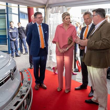 Máxima Zorreguieta y su look total pink