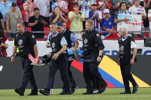 Un traumatismo de cráneo en Uruguay y se desespera Estados Unidos: afuera de la Copa América