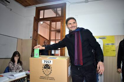 Maximiliano Pullaro, cuando votó en Hughes