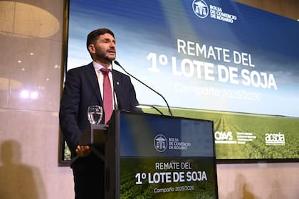 Maximiliano Pullaro hizo un energético reclamo al gobierno nacional por el “abandono” de las rutas por donde se traslada la producción agropecuaria