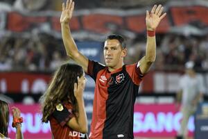 Maxi Rodríguez se despidió entre lágrimas, en el empate de Newell's 0-0 con Banfield