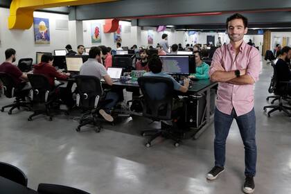 Máximo Cavazzani en las oficinas de Etermax