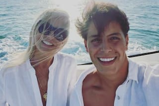 Máximo, el hijo de Bolocco y Menem, debutó como modelo y revolucionó las redes