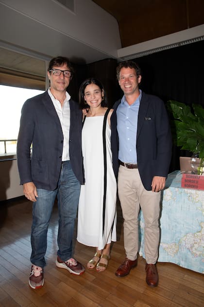 Máximo Gómez Berard, Elena Bordeu y Tito Petracchi.