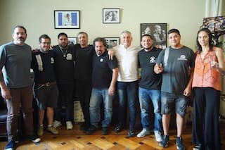 Máximo Kirchner apoyó a los trabajadores despedidos de Fate y criticó a Milei