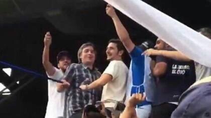 Máximo Kirchner en la cancha de Racing, mezclado en la tribuna