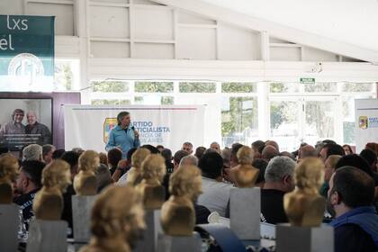 Máximo Kirchner en su encuentro con militantes