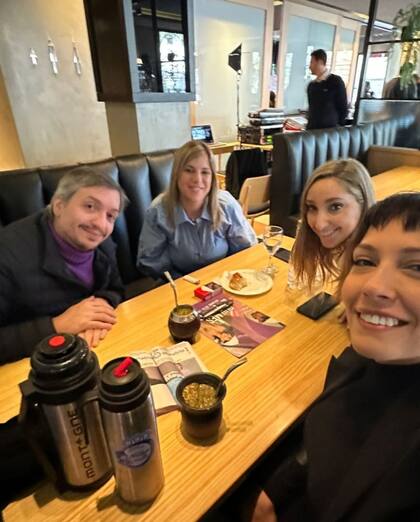 Máximo Kirchner, en una recorrida de campaña con Mayra Mendoza, intendenta de Quilmes