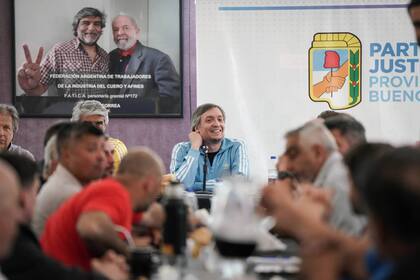 Máximo Kirchner en una reunión del peronismo bonaerense