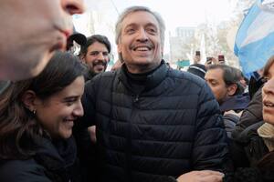 Máximo Kirchner entró a la Plaza de Mayo a la cabeza de la columna de La Cámpora