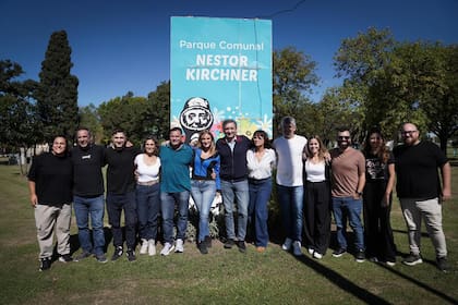 Máximo Kirchner estuvo en Santa Fe mientras Axel Kicillof asumió la presidencia del PJ Bonaerense.