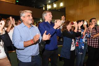 Máximo Kirchner reapareció en Quilmes para capitalizar un triunfo sindical