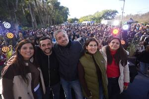 Máximo Kirchner, junto a la intendenta de Moreno, Mariel Fernández, la ministra de ambiente de la PBA, Daniela Vilar y el dirigente del Movimiento Evita Leonardo Grosso