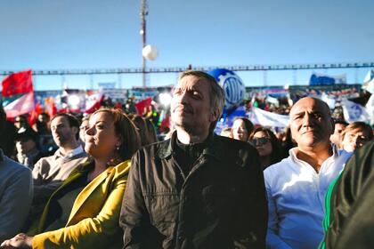 Máximo Kirchner y Cecilia Moreau, juntos en la primera fila