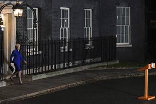 Un fiasco que provoca un giro drástico en la forma de gobernar