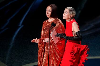 Maya Rudolph y Kristen Wiig