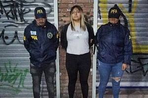 Mayra Flores Villantoy, sobrina de Raúl Martín Maylli Rivera, alias Dumbo, y novia de Nicolás José Silva Ames, alias Tío Ricky, acusado de planear un atentado con granadas en el Barrio Mugica, de Villa Lugano