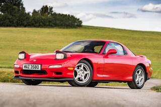 Los autos importados más recordados de los 90