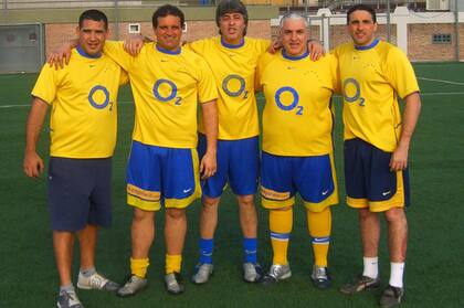 Mazzaro, a la izquierda de la foto. En el medio, Rafael di Zeo y a la derecha, Mauro Martín. En la época que los tres lideraban la barra brava de Boca.