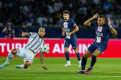 Mbappé estuvo muy cerca de aumentar el marcador para PSG