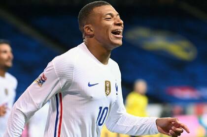 Mbappé marcó el gol de Francia en el 1-0 sobre Suecia el sábado, pero dio positivo hoy de Covid-19