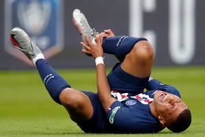 PSG. Se conoció la lesión de Kylian Mbappé y es duda para la Champions League