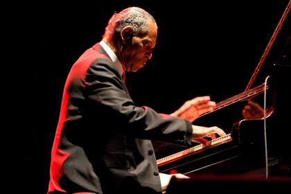 McCoy Tyner en su visita a Buenos Aires de 2010; el pianista tocó hasta sus últimos días