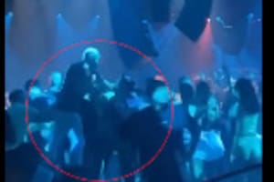 McGregor, otra vez involucrado en un escándalo luego de noquear a un hombre en una discoteca en Ibiza.