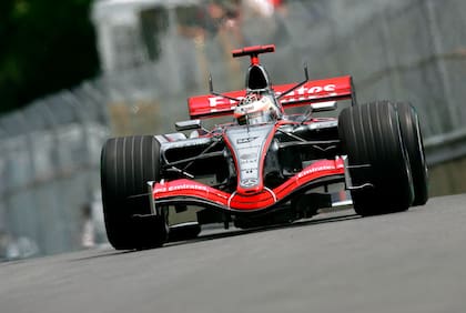 McLaren se convirtió en la segunda escudería de Kimi Raikkonen en la Fórmula 1; con la escuadra de Woking y en el Gran Premio de Malasia de 2003 consiguió el primero de los 21 éxitos en el Gran Circo