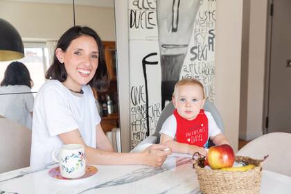 “Me advirtieron que ser mamá me iba a cambiar la vida, pero no imaginaba cuánto", reconoce la hija de Benito, feliz con la llegada de Fermín a su vida. 