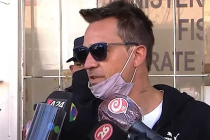 “Me estoy recuperando, desintoxicando y empezando a trabajar de a poco”, sostuvo Chano, quien agregó que no tiene contacto “con el mundo exterior” y que solo lee diarios, aunque le recortan las noticias que publican sobre él