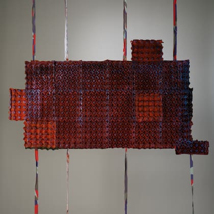 "Me horrorizaba que ese material estuviera en la basura y ahora va a estar flotando, revalorizado con metalizados", dice Churba