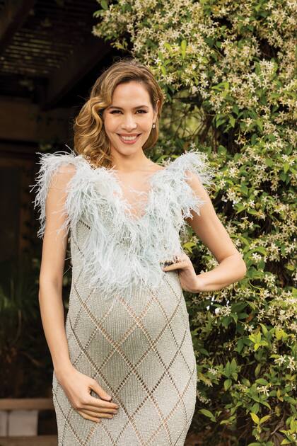 "Me imagino una madre muy dedicada no sólo a mi hija, sino también quiero que ella me vea dedicada a mi trabajo", asegura Elina.